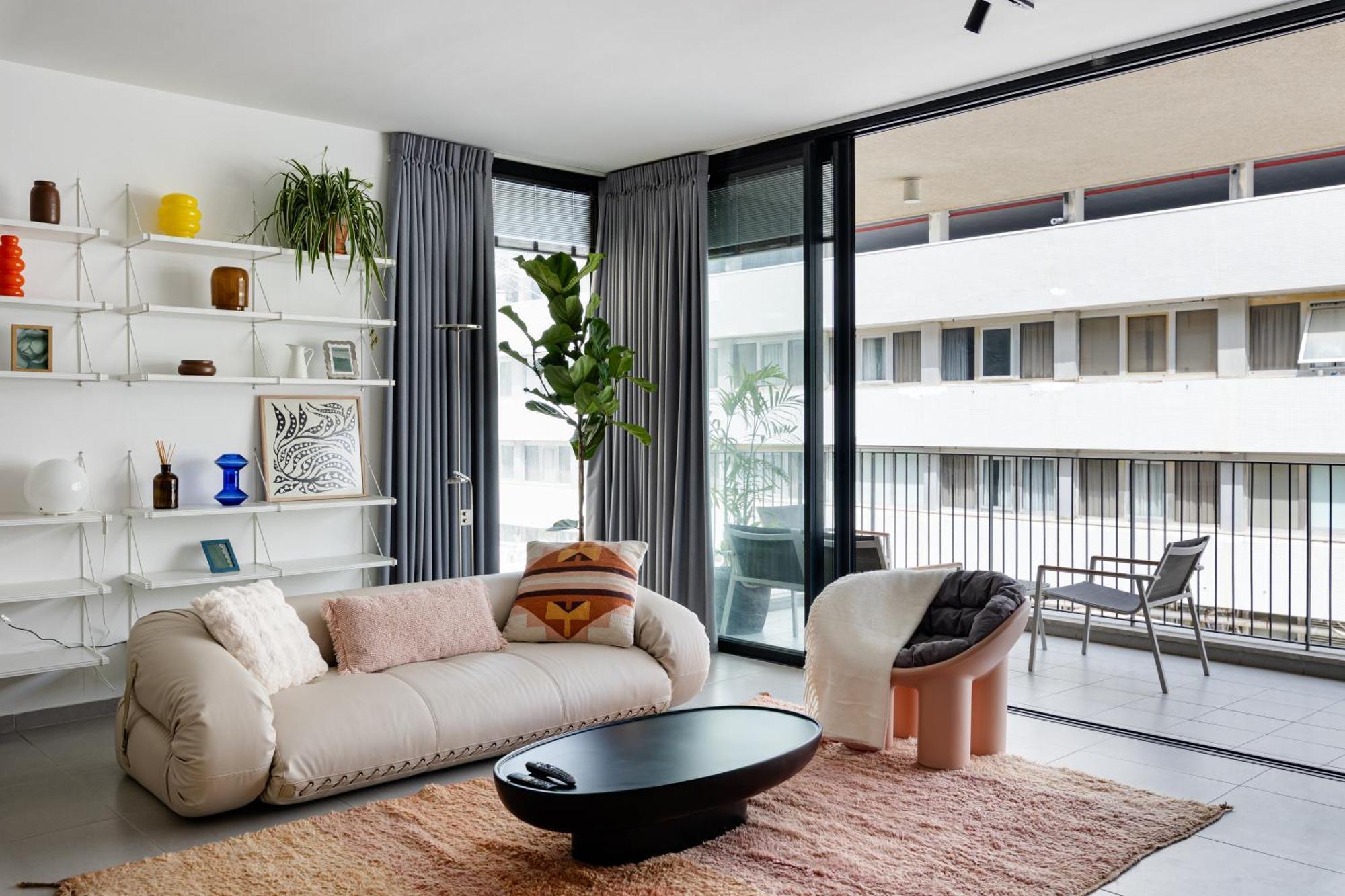 Ambassador Apartment+parking *